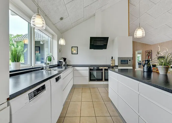 Holiday home Jelke - 520m From The Sea By Interhome *